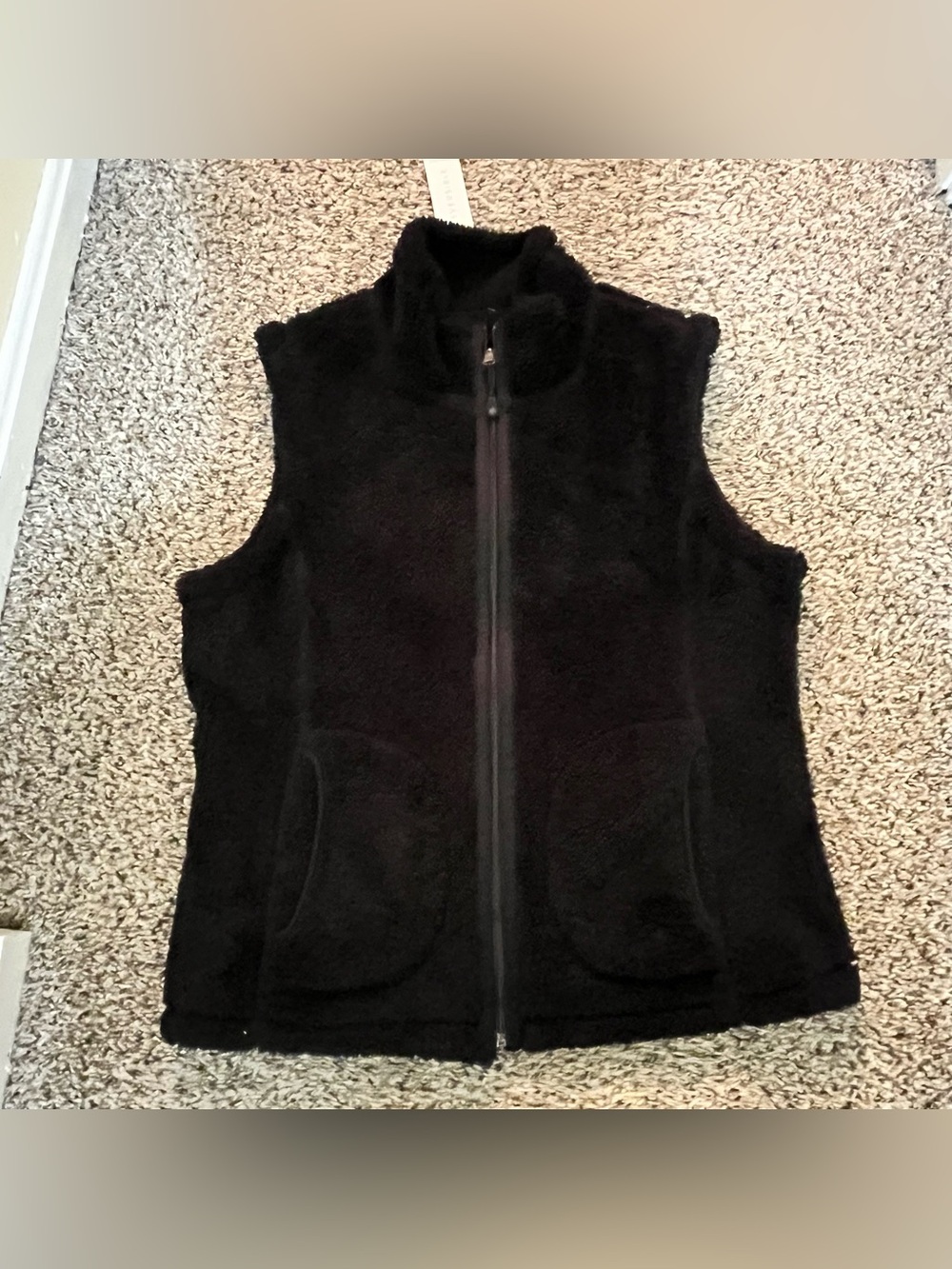NWT Women's Halcyon Black Sherpa Vest Size Large